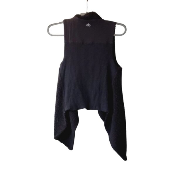 Alo Yoga Teddy Sherpa Fleece Wrap Cozy Vest Outdoor Yoga S/M - Picture 3 of 7